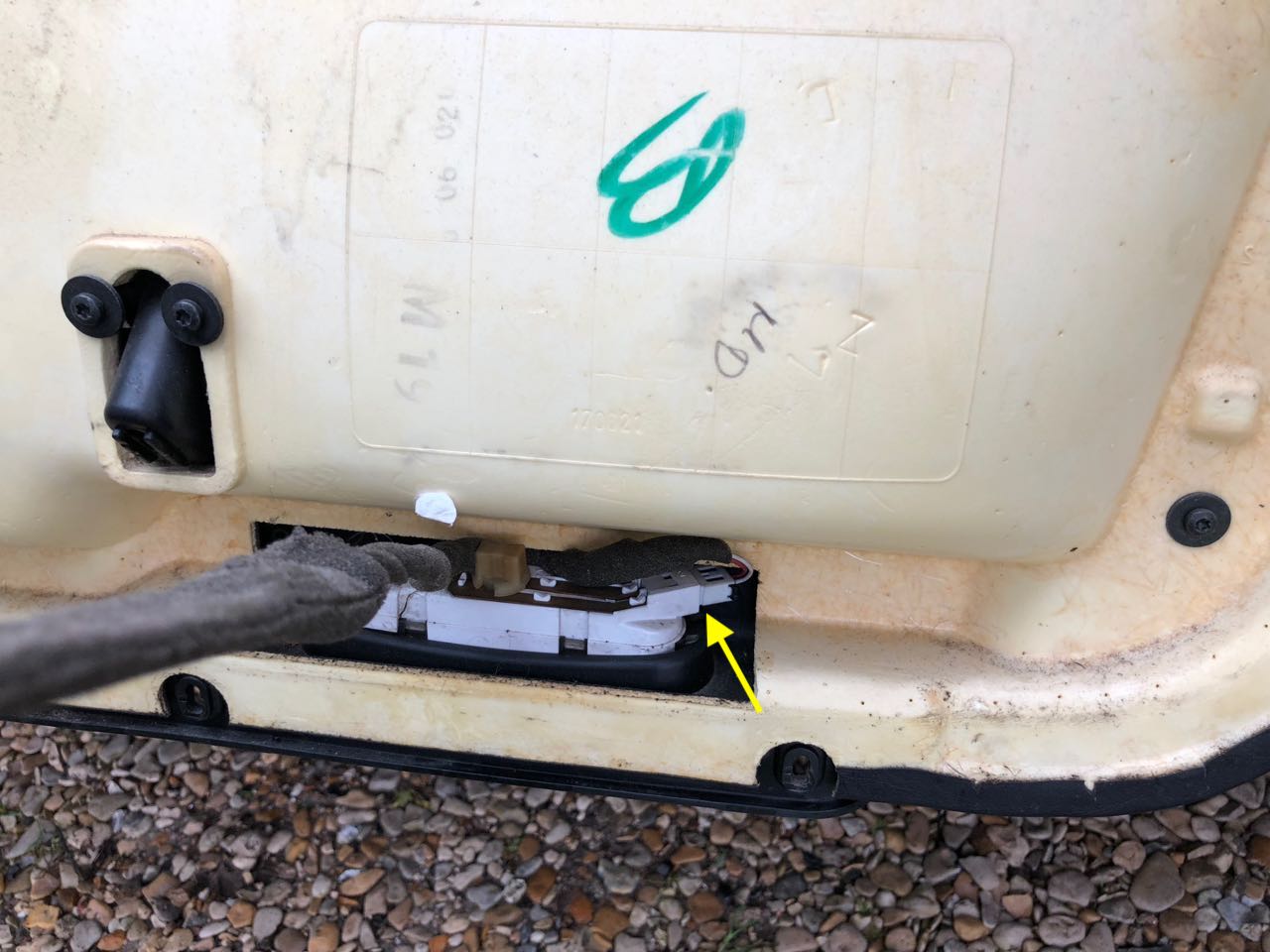 Déconnecter la fiche de l'éclairage