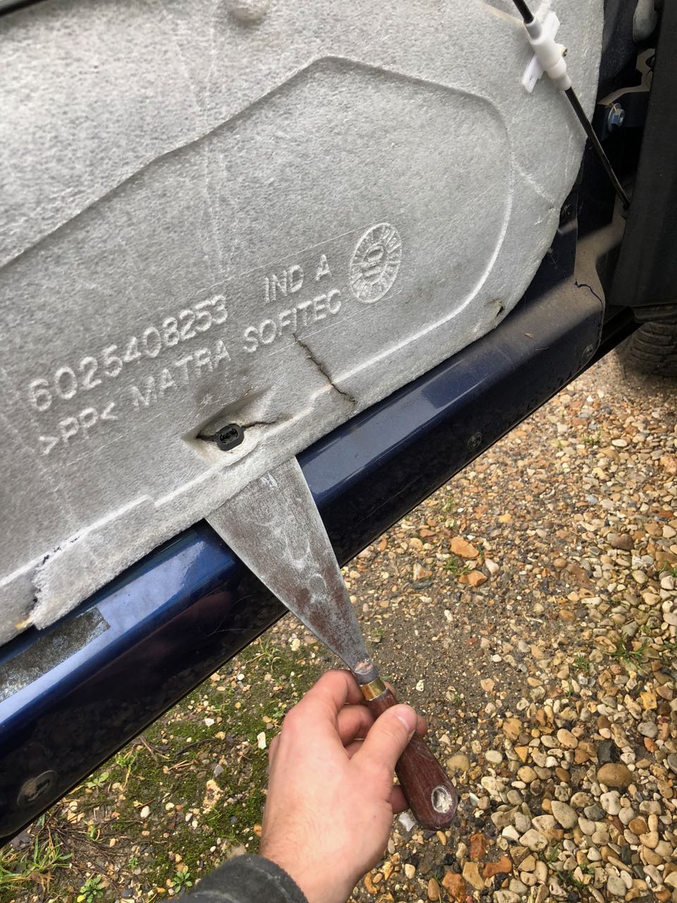 Décoller la feuille de polystyrène