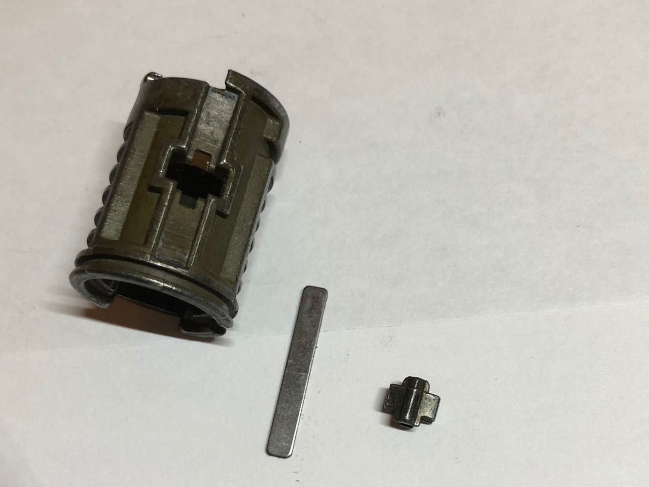 Le stator, le pointeau et la lame