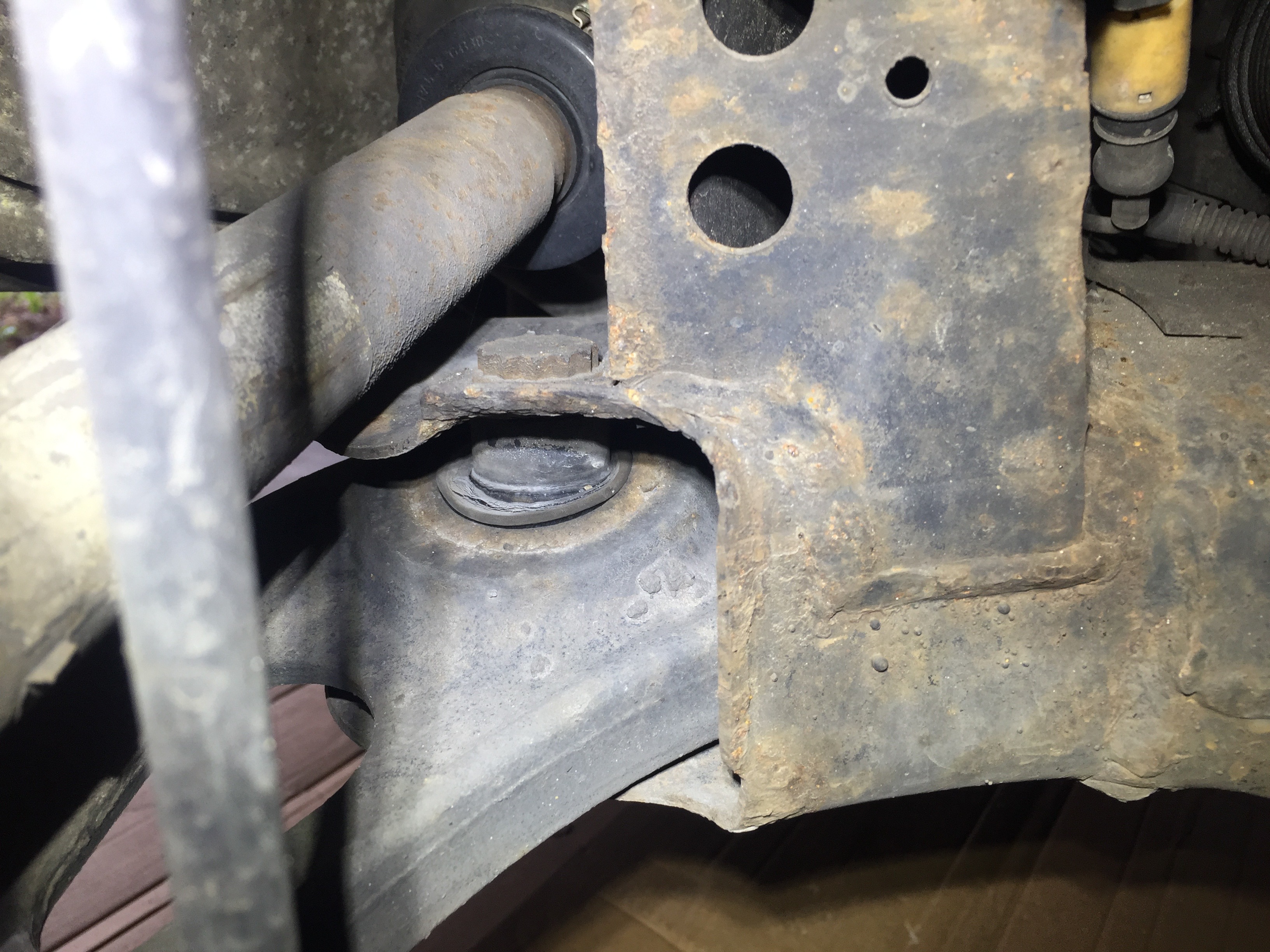 On aperçoit le silent block